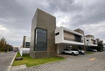 Casa en fraccionamiento en  Casa Del Bosque, Paseo De Los Sauces, Llano Grande, Estado De México, México