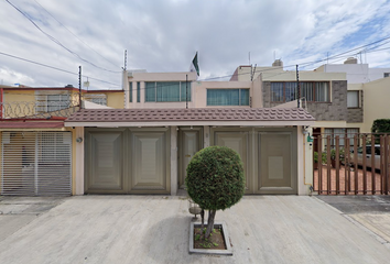 Casa en  Jesus Urueta 8, Mz 026, Cd. Satélite, 53100 Naucalpan De Juárez, Méx., México