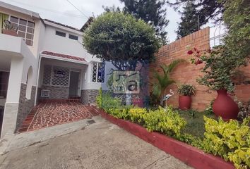 Casa en  Conjunto Residencial Prados De Santa Bárbara, Calle 94, Bucaramanga, Santander, Colombia