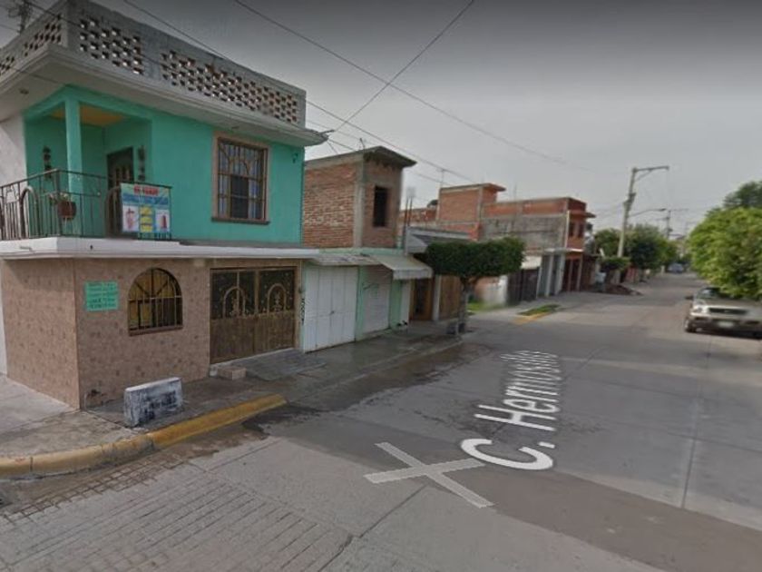 venta Casa en Jardines de La Hacienda, Irapuato, Irapuato, Guanajuato  (MAG2055)