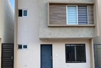 Casa en fraccionamiento en  Valparaíso Residencial, Boulevard El Rosario, Tijuana, Baja California, México