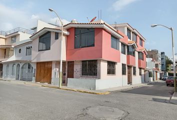 Casa en  Calle 1, Santa Maria Ii, José Luis Bustamante Y Rivero, Arequipa, 04009, Per