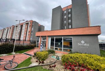 Apartamento en  Conjunto Residencial Serralta, Calle 4, Chía, Cundinamarca, Colombia