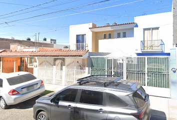 Casa en  Adalberto Navarro Sánchez, Los Arrayanes, Guadalajara, Jalisco, México