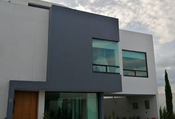 Casa en fraccionamiento en  Concepto 1102, Prolongación Venustiano Carranza Mz 013, San Francisco, San Mateo Atenco, Estado De México, México
