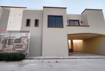 Casa en fraccionamiento en  Sierra Nogal Tercera Sección, Casi Esquina Con, Blvd Las Torres, San Miguel, León, Guanajuato, México