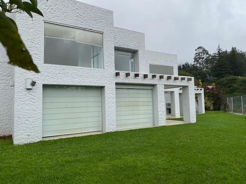 Casa en venta Urbanización Vista Grande, Cumbaya, Ecuador