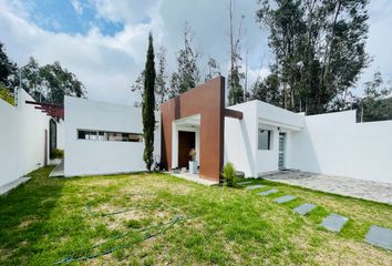 Casa en  Calle A, San Antonio, Quito, Ecu