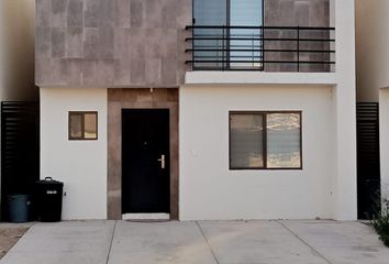 Casa en  Fraccionamiento Cantares, Parcelas Ejido Jesús Carranza, Juárez, Chihuahua, México