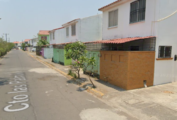 Casa en fraccionamiento en  Circuito Las Palmas, Fraccionamiento Geovillas Los Pinos, Veracruz, México