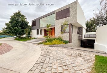 Casa en  Reserva Real, Paseo Valle Real, Valle Real, Zapopan, Jalisco, México