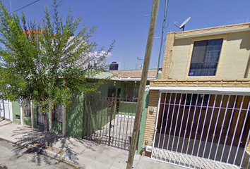 Casa en fraccionamiento en  Escudos 158, Jardines Coloniales, Saltillo, Coahuila De Zaragoza, México