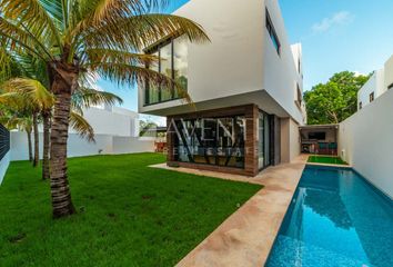 Casa en  Aqua Residencial, Avenida Huayacán, Cancún, Quintana Roo, México