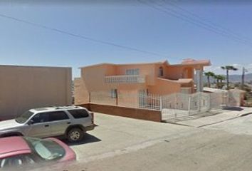 Casa en  Paseo De Las Flores, Valle Dorado, Ensenada, Baja California, México