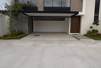 Casa en  Madeleine Residencial, Campos Eliseos, Zona Plateada, Pachuca De Soto, Estado De Hidalgo, México