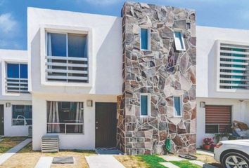 Casa en  C. Priv. De Condominios, Barrio Del Calvario, San Juan Cuautlancingo, Puebla, México