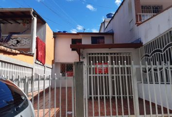 Casa en  Calle 205 #38a-99, Floridablanca, Santander, Colombia