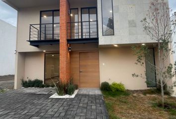 Casa en fraccionamiento en  Avenida Real De Pachuca, Zona Plateada, Pachuca De Soto, Hidalgo, 42084, Mex