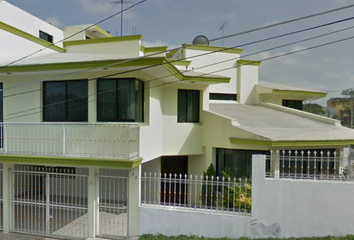 Casa en  P.º Cuauhtémoc & Dr. Rafael Moreno Valle, Rubi Animas, Xalapa-enríquez, Veracruz, México