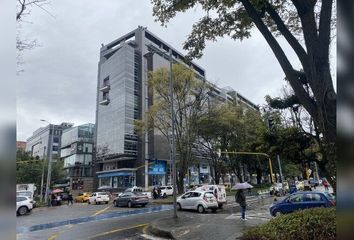 Oficina en  Torre Amadeus, Carrera 11, Bogotá, Colombia