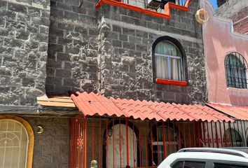 Casa en fraccionamiento en  Calle Villa Taxco 1-57, Lote 76-el Reloj, San Pablo De Las Salinas, Tultitlán, México, 54938, Mex