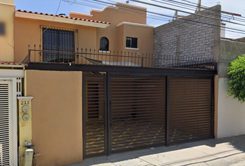 Casa en  C. Musgos 215, Asentamiento Arboledas De Ibarrilla, 37200 León De Los Aldama, Gto., México