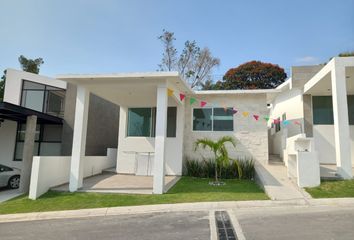 Casa en fraccionamiento en  Atlahuacan, Lomas De Cocoyoc, Morelos