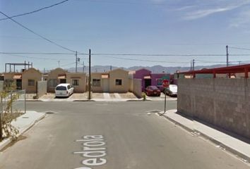 Casa en  Pedrola, Villas Las Lomas, Mexicali, Baja California, México