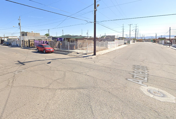 Casa en  Avenida Vallecitos, Real Del Río, Mexicali, Baja California, México