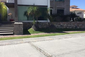 Casa en fraccionamiento en  La Vista Country Club, Vía Atlixcáyotl, Sta María Tonanzintla, San Andrés Cholula, Puebla, México