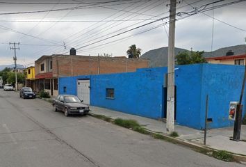 Casa en  Calle Felipe Berriozabal, Rodríguez Guayulera, Saltillo, Coahuila De Zaragoza, México