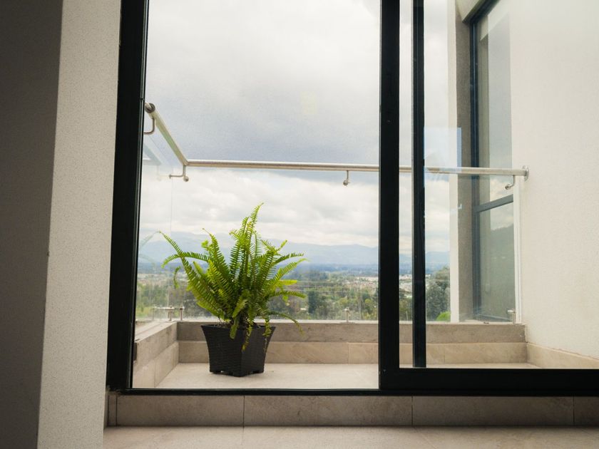 Casa en venta Benjamín Carrión & Alfredo Carpio Flores, Quito, Ecuador