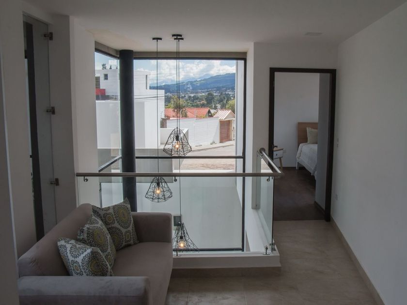 Casa en venta Benjamín Carrión & Alfredo Carpio Flores, Quito, Ecuador