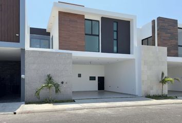 Casa en  Lomas De La Rioja, Veracruz, México