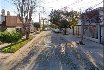 Casa en  Valle De Los Olmos, Jardines Del Valle, Zapopan, Jalisco, México