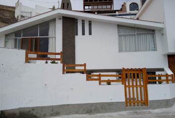 Casa en  Malecon Jose De San Martin, San Bartolo, Perú