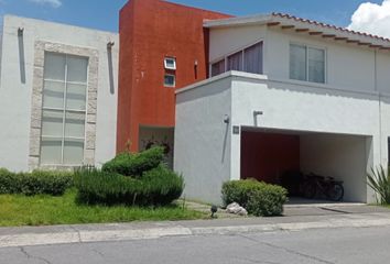 Casa en fraccionamiento en  Terralta, Avenida Estado De México Mz 018, Santa Cruz, Metepec, Estado De México, México