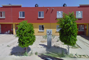 Casa en fraccionamiento en  Paseo Del Salvador, Floresta, Gómez Palacio, Durango, México