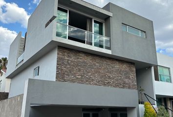 Casa en fraccionamiento en  Jardín Real, Zapopan, Jalisco