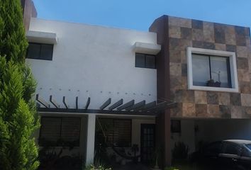 Casa en fraccionamiento en  Fraccionamiento Monaco I, Atlaco Poniente, Santiago Momoxpan, Cholula, Puebla, México