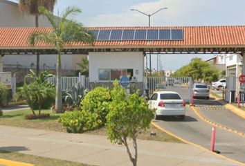 Casa en fraccionamiento en  Cedro 371, Los Mangos, Mazatlán, Sinaloa, México