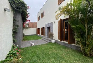 Casa en  Calle Ugarte Y Moscoso 825, San Isidro, Perú