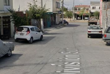 Casa en  Calle División Sur, La Alianza, Monterrey, Nuevo León, México