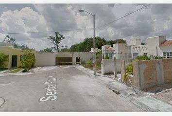 Casa en  Av. Kabah, Cancún, Quintana Roo, México