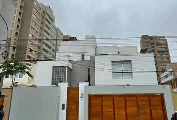 Casa en  Calle Los Manzanos 543, Lima, Perú