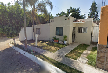 Casa en  Calle Cojutepeque 213, Hacienda Santa Fe, Jalisco, México