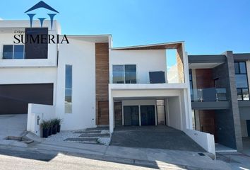 Casa en  Bosques Del Valle Ii, Avenida Paseo De Las Rinconadas, Bosques Del Valle Ii, Chihuahua, México