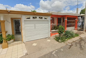 Casa en  Avenida Manuel Doblado 5764-5770, Fraccionamiento Chulavista, Culiacán, Sinaloa, 80194, Mex