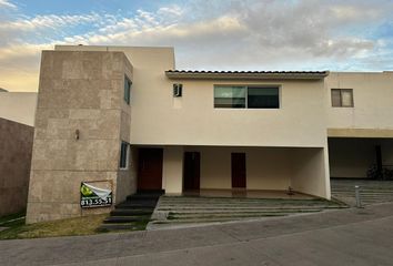 Casa en fraccionamiento en  Privadas Del Pedregal, Avenida Parque Chapultepec, Privadas Del Pedregal, San Luis Potosí, México