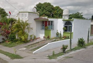 Casa en fraccionamiento en  Puerta Del Centenario, Villa De Álvarez